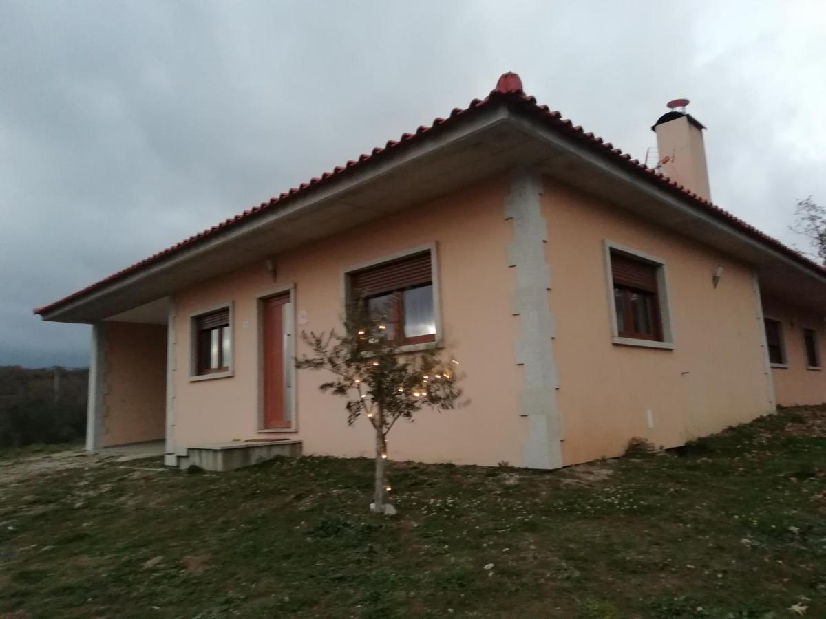 Casa Da Fonte Em Prada, Vinhais Exterior foto