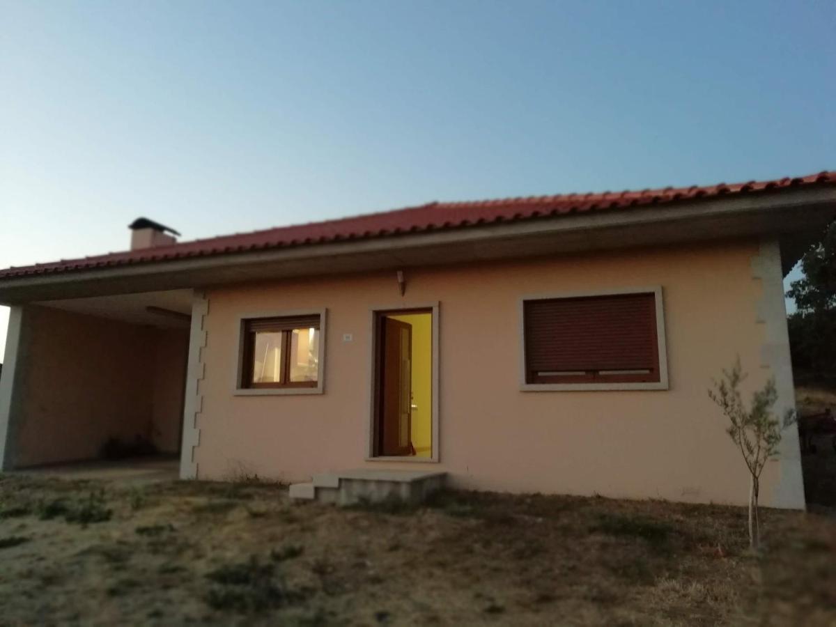 Casa Da Fonte Em Prada, Vinhais Exterior foto