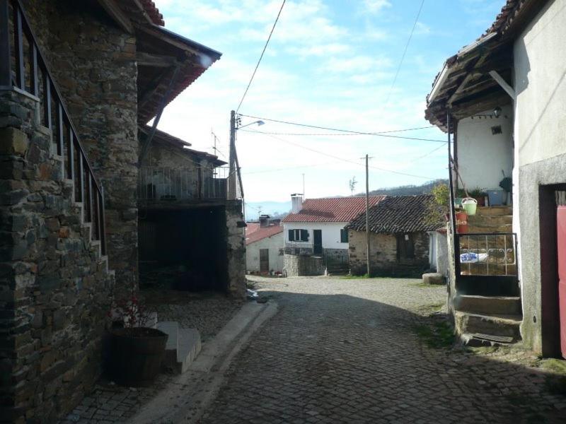 Casa Da Fonte Em Prada, Vinhais Exterior foto